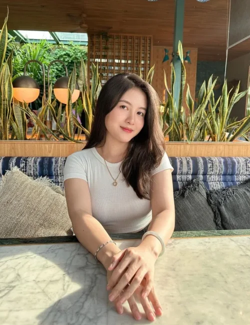Ariana photo 4, asian, athletic, black hair, 162 cm, 51 kg, Medium bust, Hong Kong