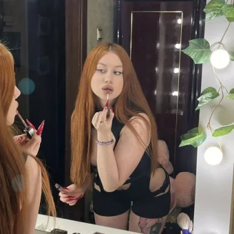 Lina photo 2, european, athletic, red hair, 162 cm, 50 kg, Large bust, Hong Kong