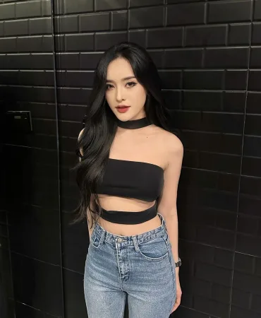 Mira photo 1, asian, slim, black hair, 169 cm, 50 kg, Large bust, Hong Kong