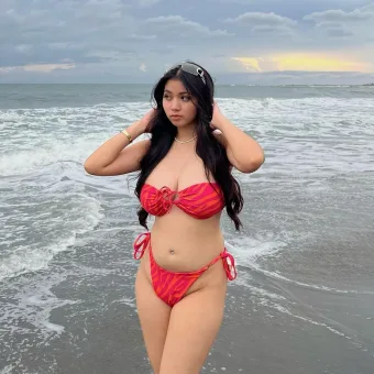 Lina photo 2, asian, athletic, black hair, 163 cm, 52 kg, Large bust, Hong Kong