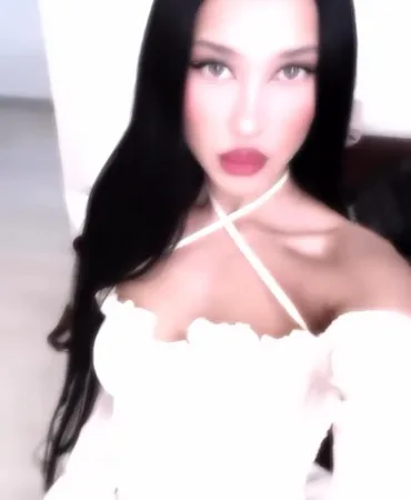 Sofia photo 1, middle eastern, average, black hair, 169 cm, 65 kg, Medium bust, Hong Kong