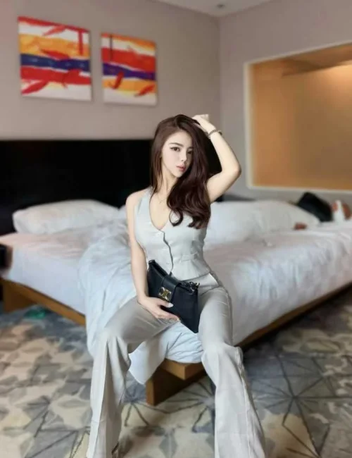 Sofia photo 3, asian, slim, black hair, 169 cm, 54 kg, Medium bust, Hong Kong