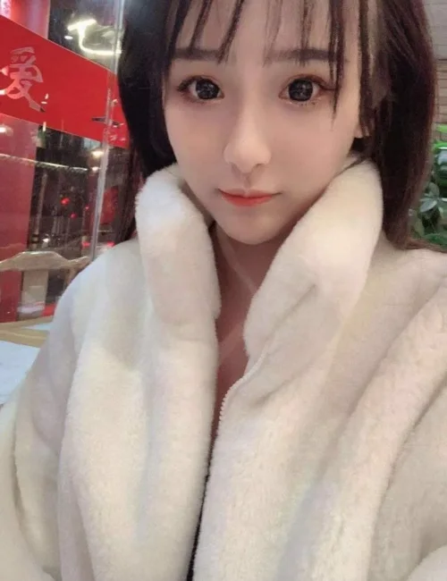 Ariana photo 3, asian, athletic, black hair, 167 cm, 55 kg, Medium bust, Hong Kong
