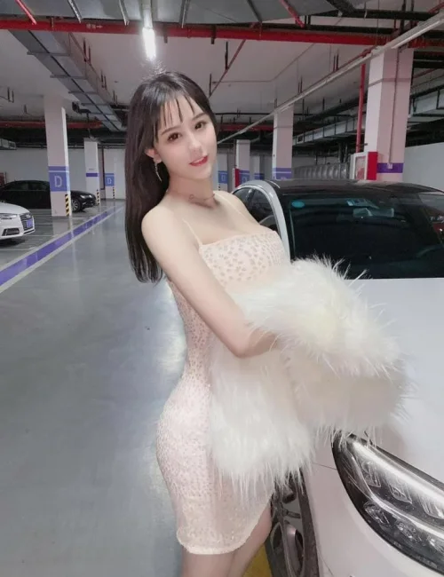 Ariana photo 4, asian, athletic, black hair, 167 cm, 55 kg, Medium bust, Hong Kong