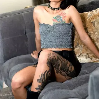 Lina photo 2, european, average, black hair, 158 cm, 63 kg, Medium bust, Hong Kong