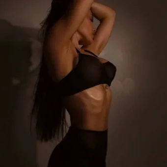 Mira photo 2, european, slim, black hair, 175 cm, 52 kg, Large bust, Hong Kong