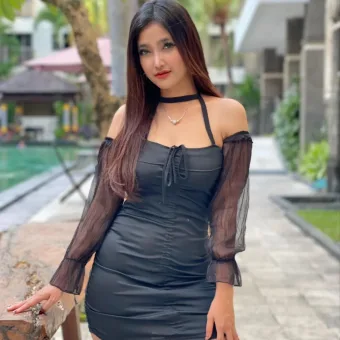 Nika photo 2, asian, slim, brunette, 167 cm, 50 kg, Medium bust, Hong Kong