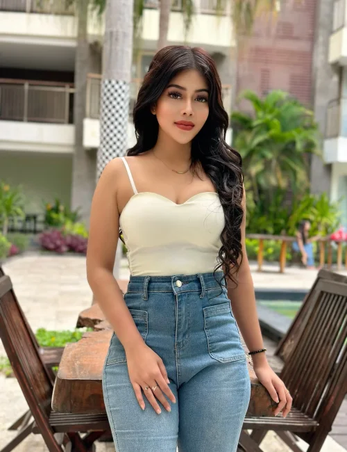 Nika photo 1, indian, athletic, black hair, 167 cm, 53 kg, Medium bust, Hong Kong